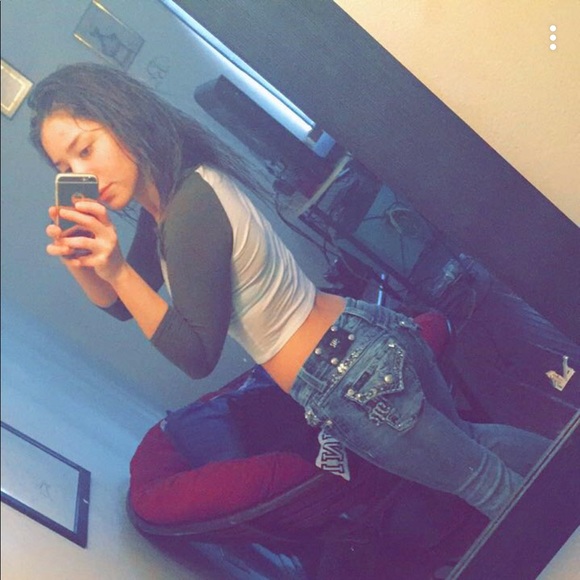 nikki03498